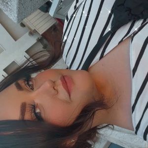 Meet your Posher, Kadira